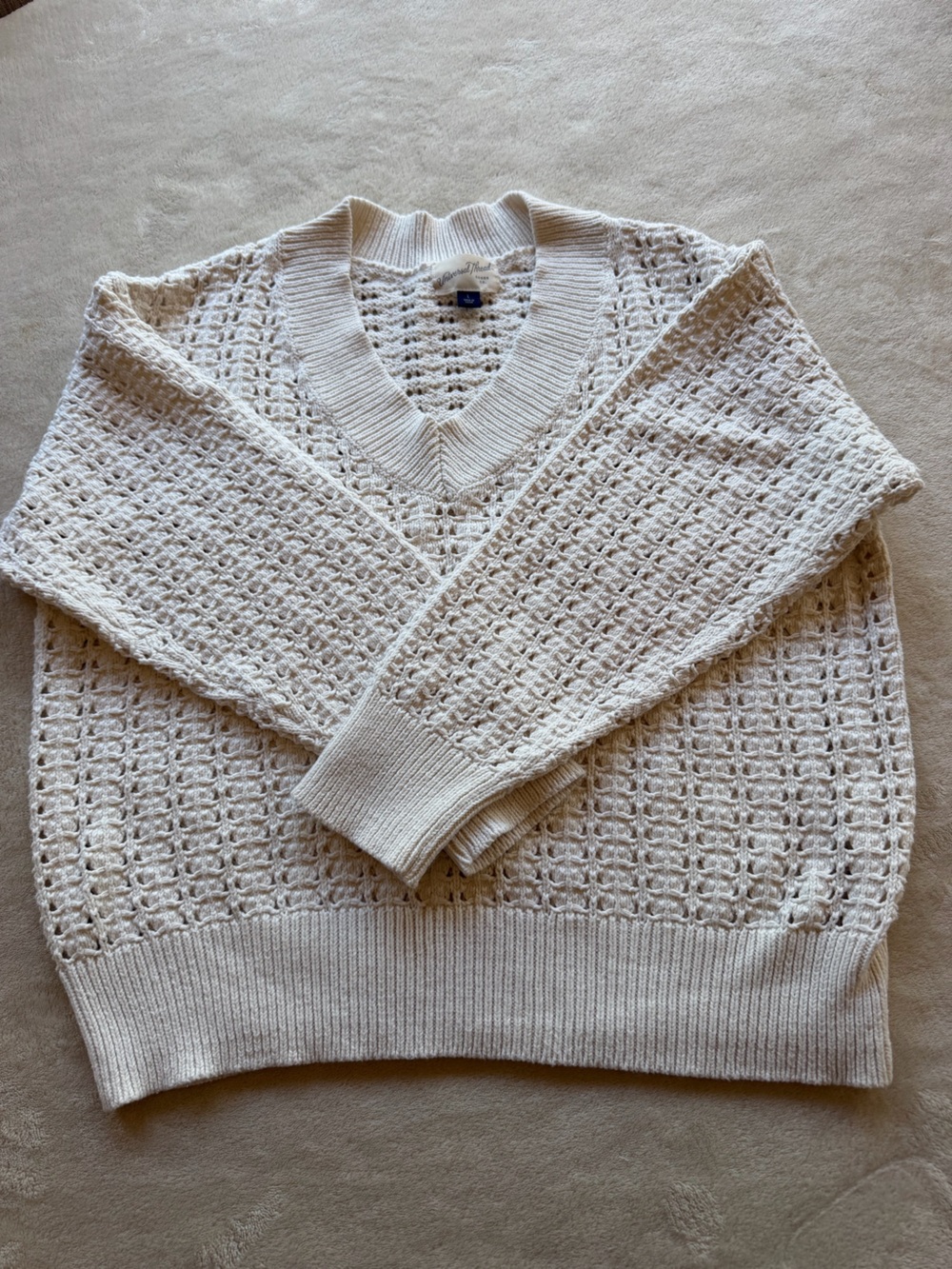 Universal Thread Cream Open-Weave V-Neck Sweater